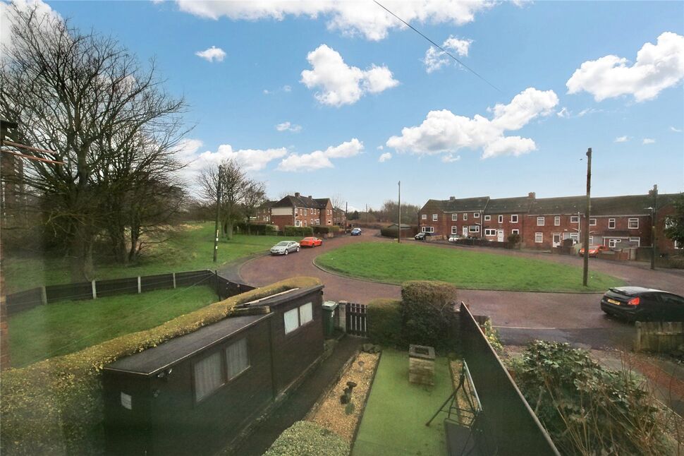 2 bedroom Mid Terrace House for sale, Cowen Gardens, Low Fell, NE9 £
