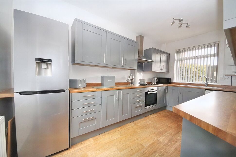 2 bedroom Mid Terrace House for sale, Cowen Gardens, Low Fell, NE9 £