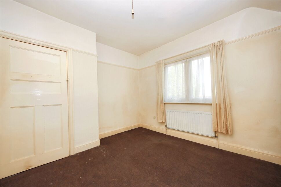 3 bedroom Semi Detached House for sale, Carr Hill Road, Gateshead, NE9 £85,000