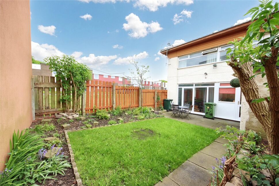 3 bedroom Semi Detached House for sale, Whinlaw, Beacon Lough East, NE9