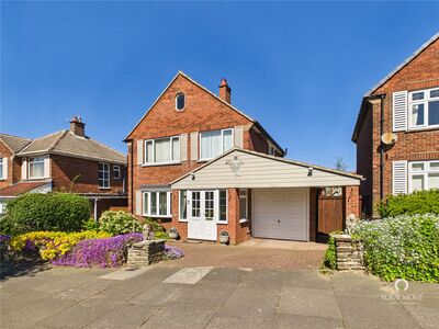 Valley Drive, 3 bedroom Detached House for sale, &pound;400,000