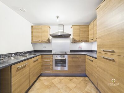 2 bedroom Flat for sale