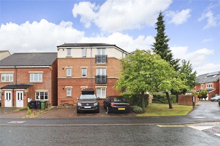 Foster Drive, 2 bedroom  Flat for sale, £100,000