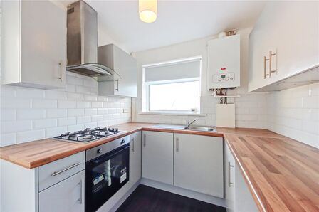 Monkton, 2 bedroom Semi Detached House to rent, &pound;750 pcm