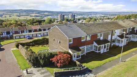 2 bedroom End Terrace House for sale