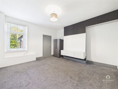 5 bedroom Flat to rent