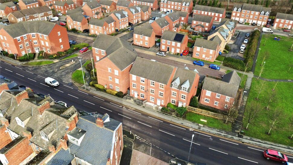 Main image of 4 bedroom End Terrace House for sale, Sunderland Road, Gateshead, NE8
