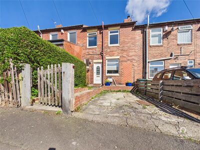 2 bedroom Mid Terrace House for sale