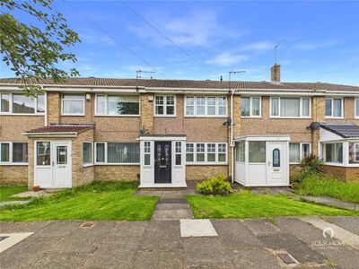 3 bedroom Mid Terrace House for sale
