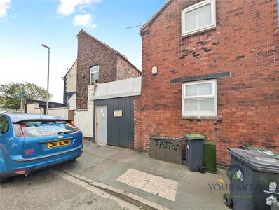 2 bedroom Detached House for sale