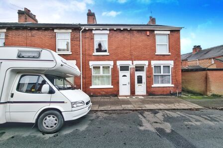Marlborough Street, 2 bedroom Mid Terrace House to rent, &pound;675 pcm