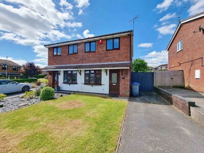 Rushcliffe Drive, 2 bedroom Semi Detached House to rent, £850 pcm