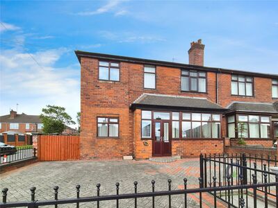 4 bedroom Semi Detached House for sale