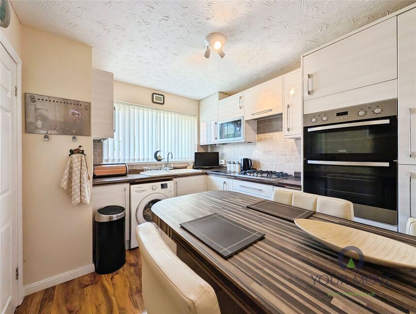 Kitchen / Breakfast Room