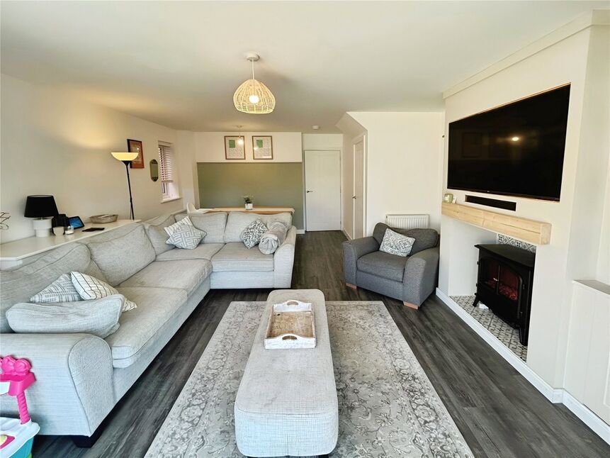 Lounge / Dining Room