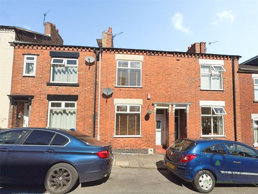 2 bedroom Mid Terrace House for sale