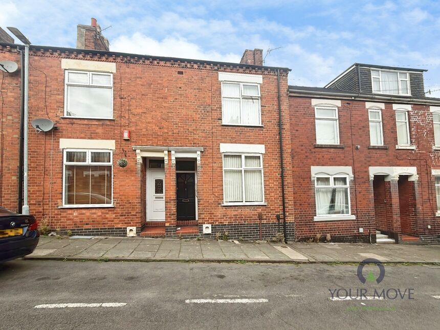 2 bedroom Mid Terrace House for sale