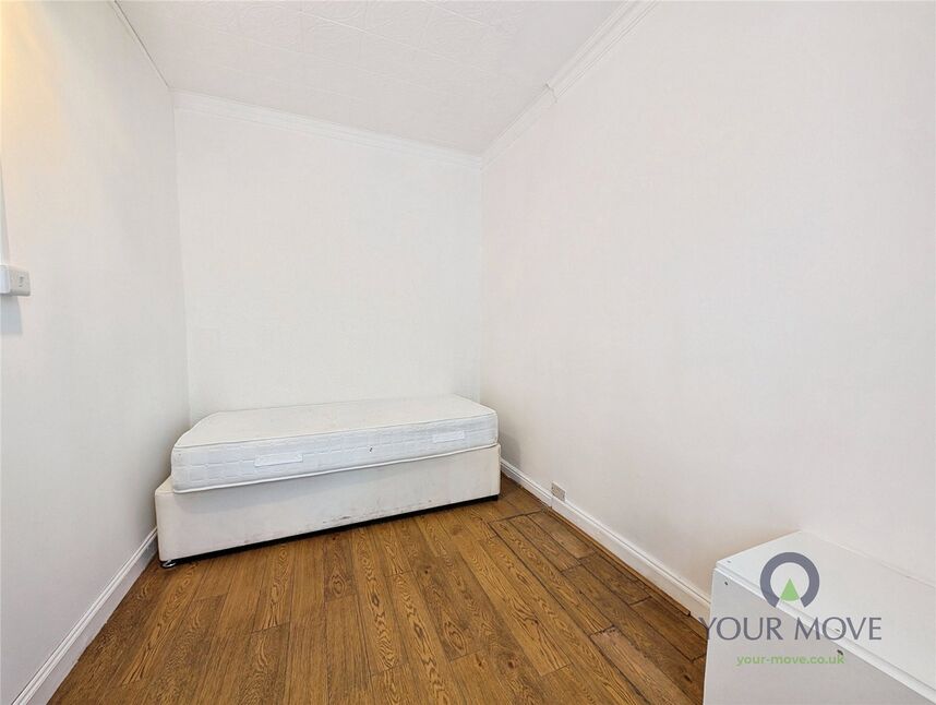 Dining / Bedroom 4