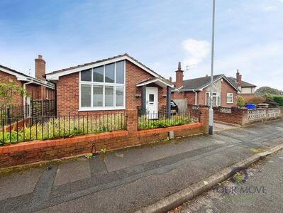 Chelmorton Drive, 2 bedroom Detached Bungalow for sale, &pound;265,000