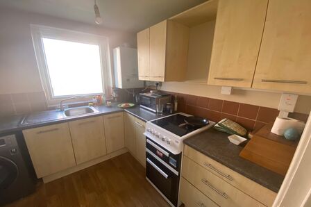 Moira Street, 1 bedroom  Flat to rent, £750 pcm