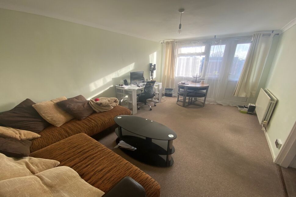 Lounge / Dining Room