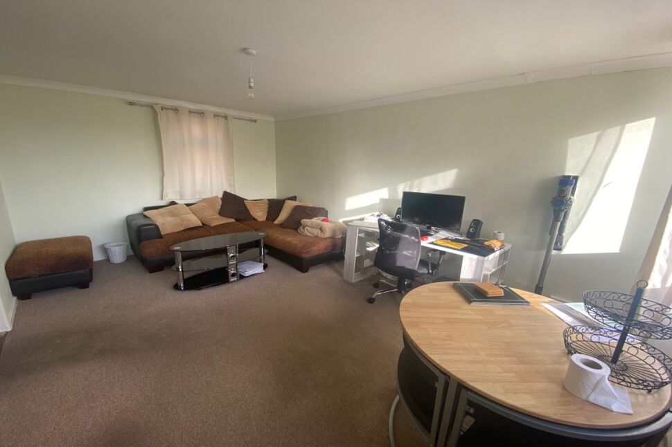 Lounge / Dining Room