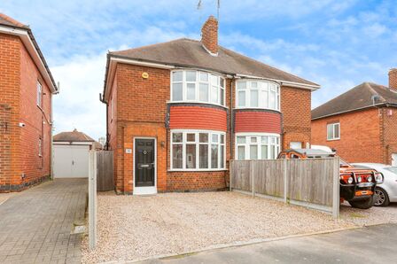 King George Avenue, 2 bedroom Semi Detached House for sale, £240,000