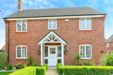 Spinners Way, 4 bedroom Detached House for sale, £325,000