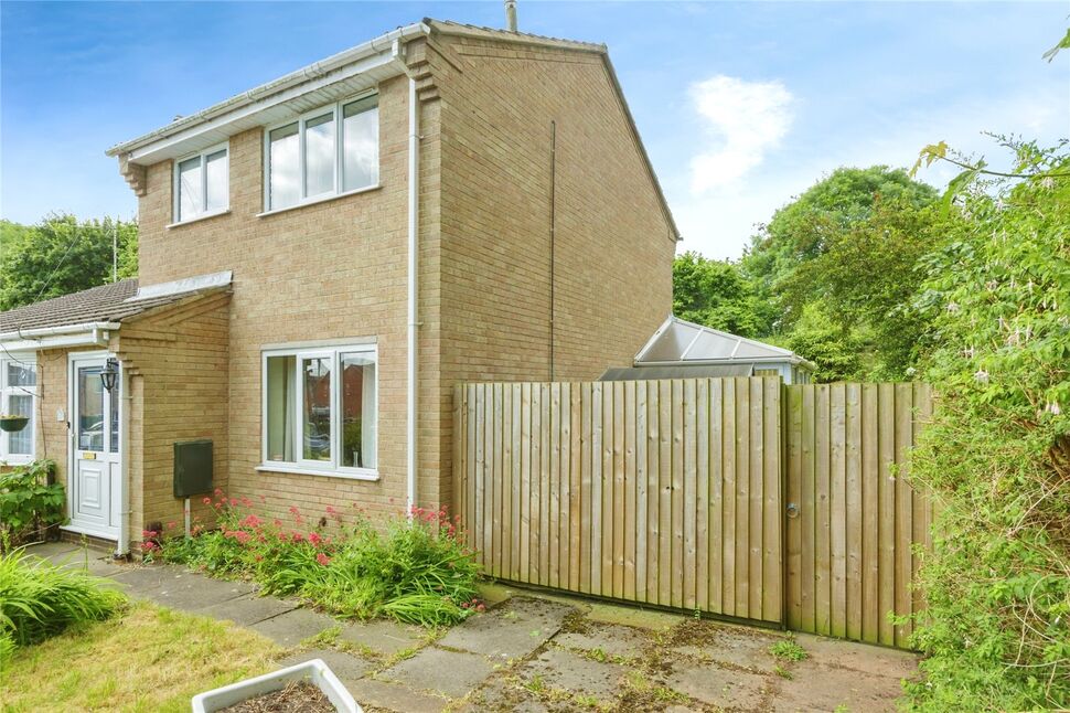 Main image of 3 bedroom Semi Detached House for sale, Irwin Avenue, Loughborough, Leicestershire, LE11