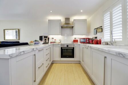 2 bedroom  Flat for sale