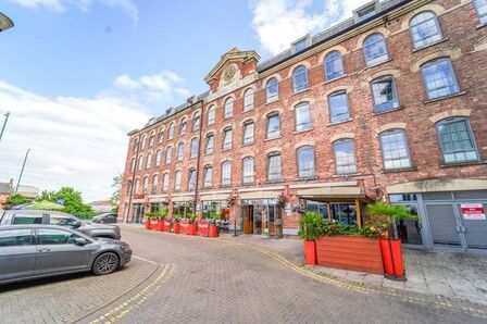 Queens Road, 1 bedroom  Flat for sale, £110,000