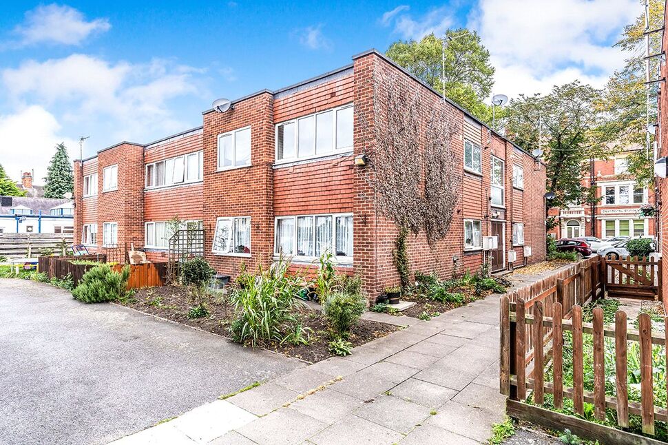 Main image of 1 bedroom Flat for sale, Great Central Road, Loughborough, Leicestershire, LE11