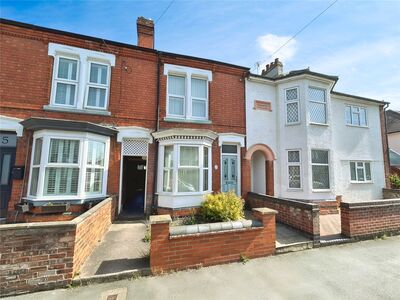 2 bedroom Mid Terrace House for sale