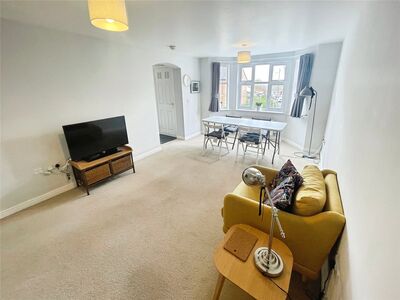 2 bedroom  Flat for sale