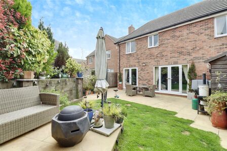 Daisy Lane, 4 bedroom Detached House for sale, £400,000