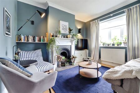 4 bedroom Mid Terrace House for sale