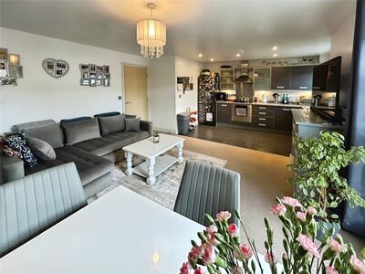 2 bedroom  Flat for sale