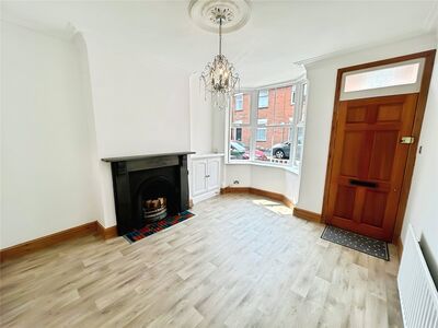 Lower Cambridge Street, 2 bedroom Mid Terrace House for sale, £190,000