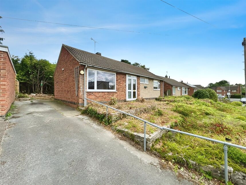 2 bedroom Detached Bungalow for sale