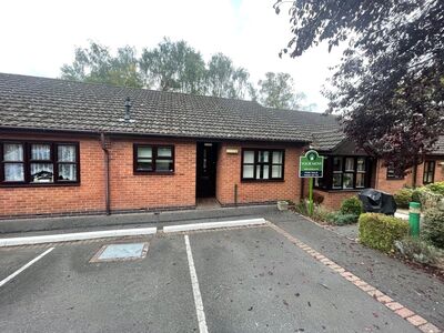 2 bedroom Mid Terrace Bungalow for sale