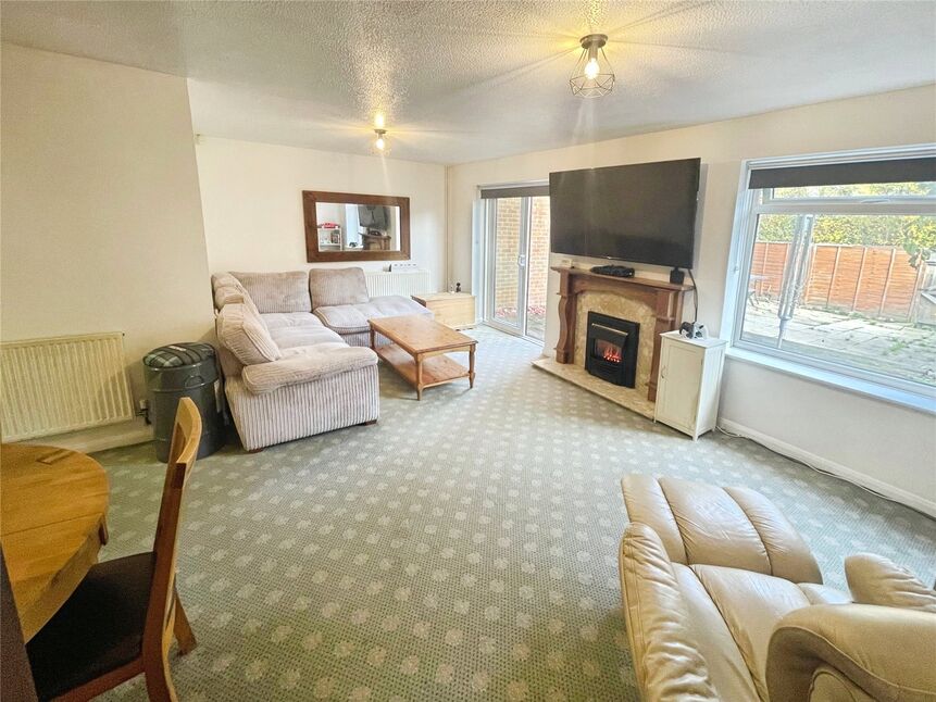 Lounge / Dining Room