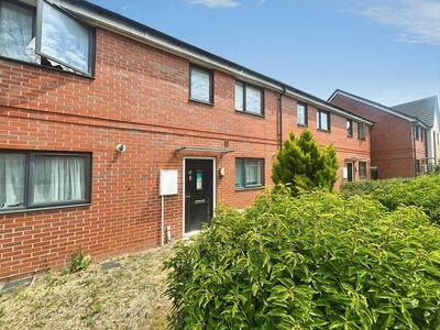 2 bedroom Mid Terrace House for sale