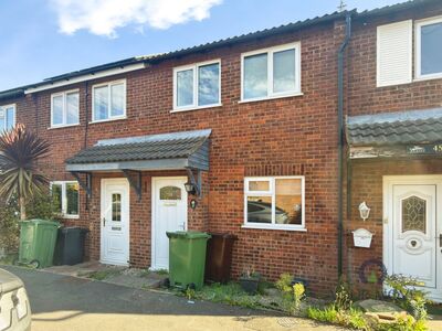 Maitland Avenue, 2 bedroom Mid Terrace House to rent, &pound;900 pcm