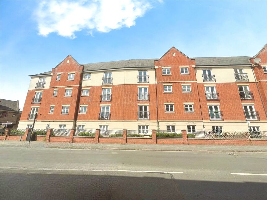 Main image of 2 bedroom Flat for sale, Manor Gardens Close, Loughborough, Leicestershire, LE11