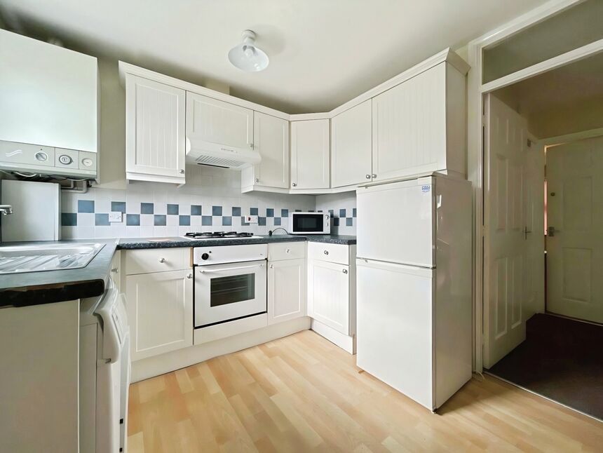 Kitchen / Dning Room / Lounge