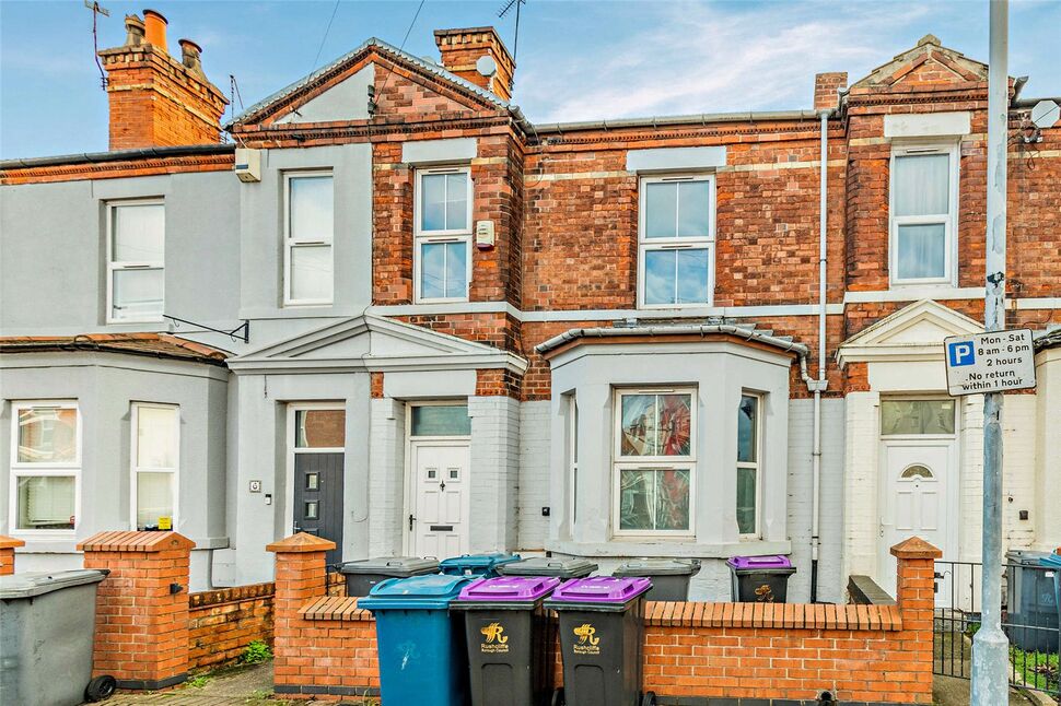 5 bedroom Mid Terrace House for sale