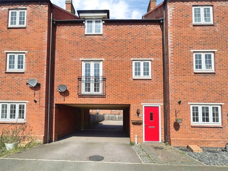 2 bedroom Flat for sale