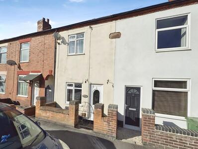 2 bedroom Mid Terrace House for sale