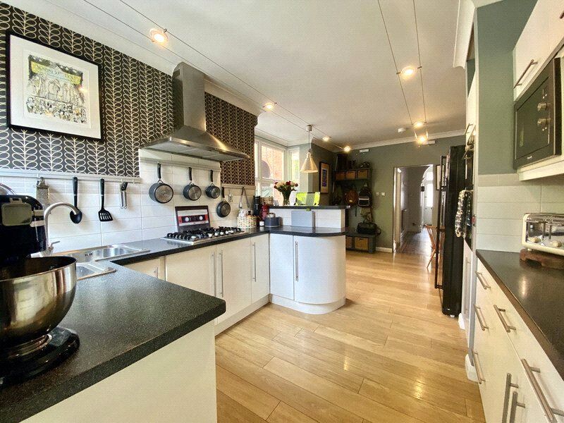 Kitchen / Diner