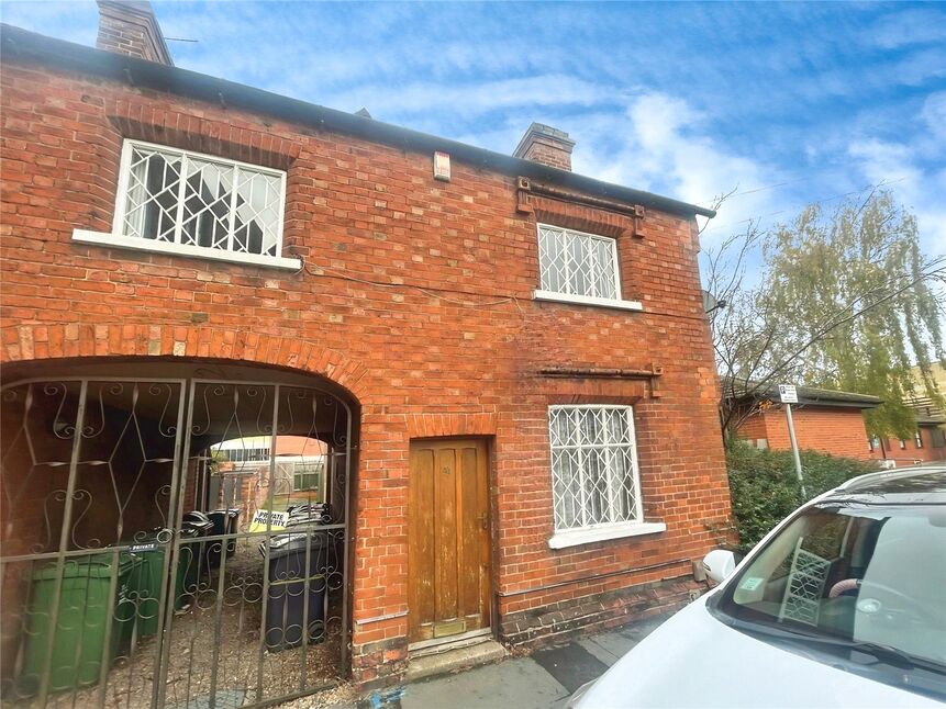 Main image of 3 bedroom End Terrace House for sale, Pinfold Gate, Loughborough, Leicestershire, LE11